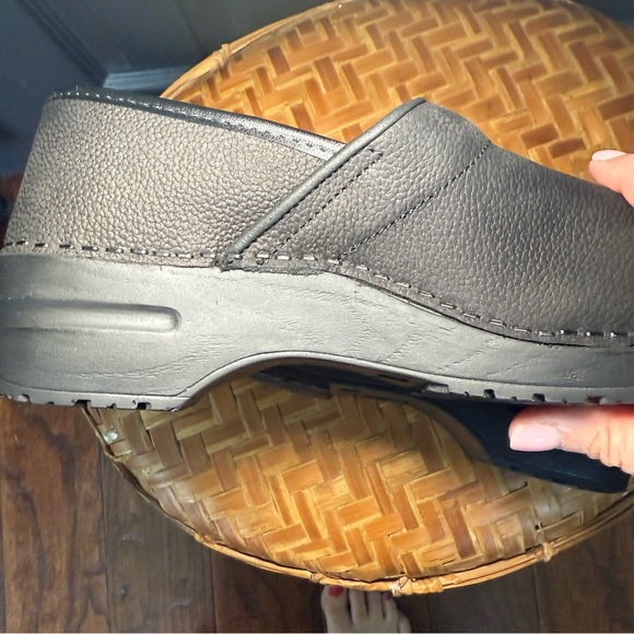 NWOB SANITA Professional Textured Oiled Clogs Leather Black EU 41/10 *never worn - Picture 11 of 11